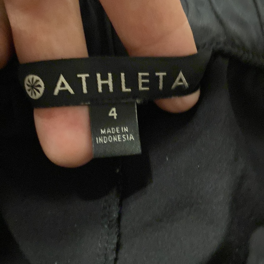 Athleta Women Pants size 4  inseam 28” excellent condition - Picture 8 of 12